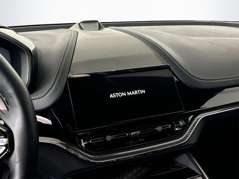 Used 2025 Aston Martin DBX 707 image 13