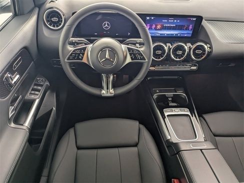 New 2026 Mercedes-Benz GLA 250 image 9
