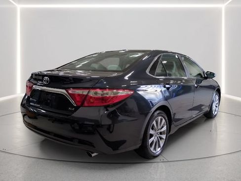 Used 2015 Toyota Camry XLE w/ Moonroof Package FWD image 24