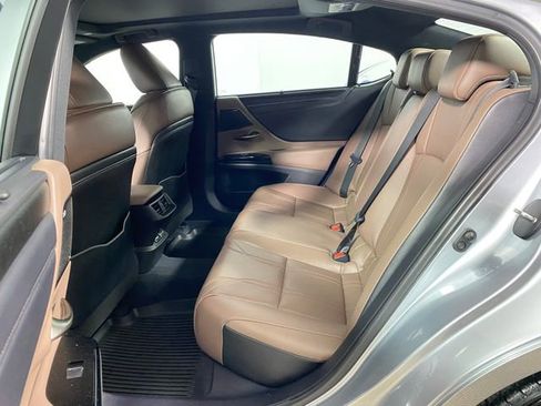 Used 2024 Lexus ES 350 Ultra Luxury w/ Accessory Package (Z1) image 11