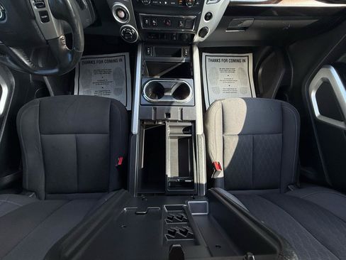 Used 2017 Nissan Titan SV AWD/4WD image 28
