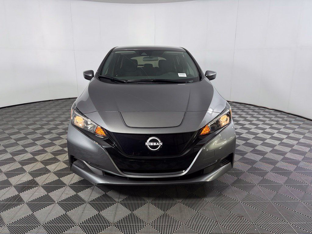 Used 2025 Nissan Leaf S FWD image 3