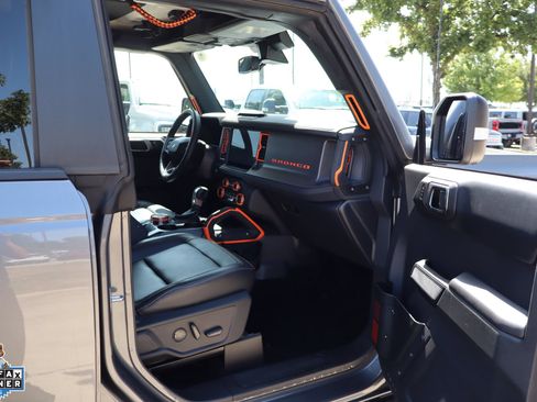 Used 2025 Ford Bronco Badlands AWD/4WD image 28