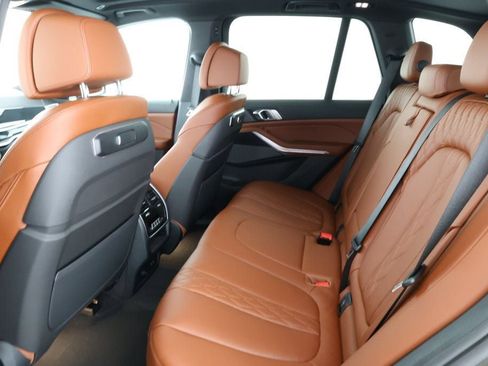 Used 2024 BMW X5 xDrive40i w/ M Sport Package image 22