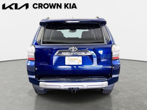 Used 2020 Toyota 4Runner 4WD image 6
