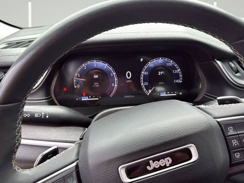 Used 2023 Jeep Grand Cherokee Limited AWD/4WD image 34