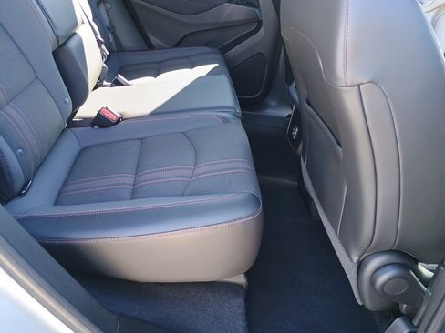 Used 2022 Chevrolet Equinox RS w/ Infotainment Package image 19