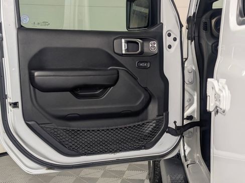 Used 2019 Jeep Wrangler Unlimited Sport S image 23