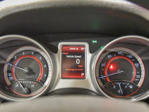 Used 2019 Dodge Journey SE image 15