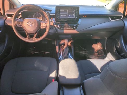 Used 2021 Toyota Corolla LE image 17