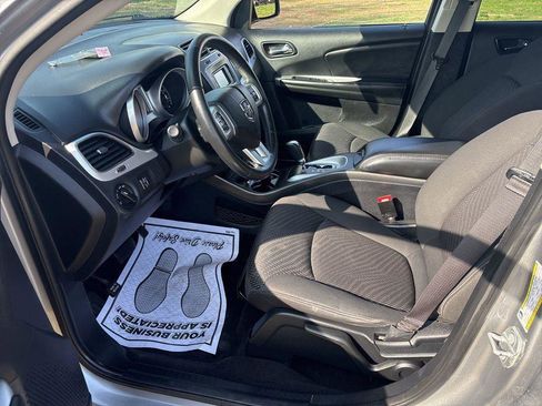 Used 2018 Dodge Journey SE w/ Popular Equipment Group FWD image 9
