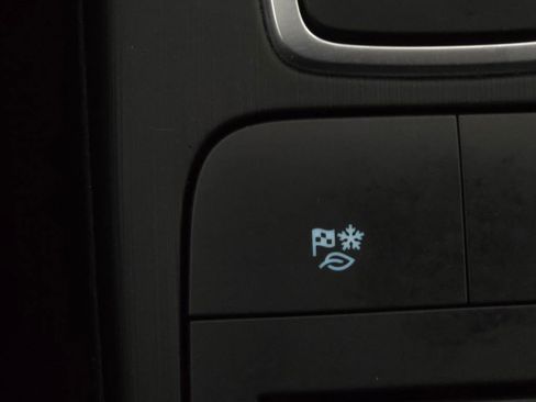 Used 2022 Ford Escape SE w/ Convenience Package image 9