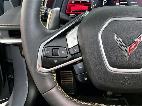 Used 2024 Chevrolet Corvette Stingray Preferred Conv w/ Z51 Performance Package RWD image 18