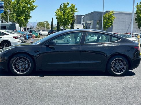 Used 2021 Tesla Model 3 Long Range AWD/4WD image 2