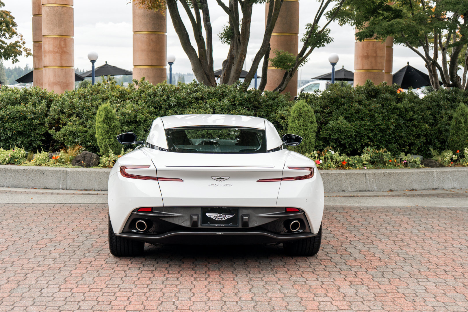 Used 2019 Aston Martin DB11 Coupe RWD image 46