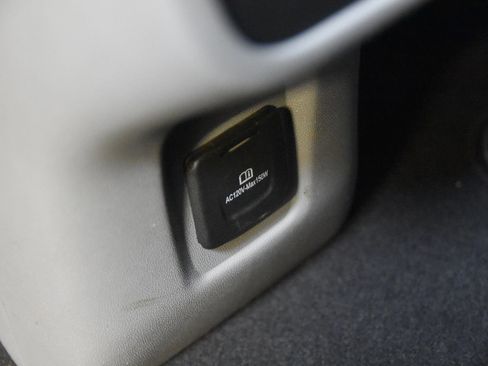 Used 2023 GMC Terrain SLT FWD image 37