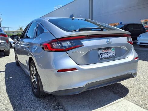 Used 2022 Honda Civic LX image 3