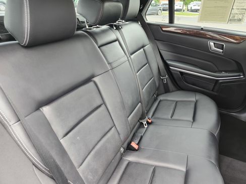 Used 2014 Mercedes-Benz E 350 4MATIC Wagon image 19
