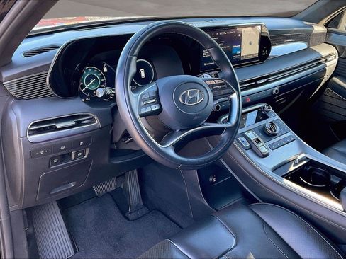 Used 2024 Hyundai Palisade Calligraphy image 17