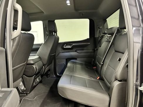 Used 2026 GMC Sierra 1500 SLT AWD/4WD image 19