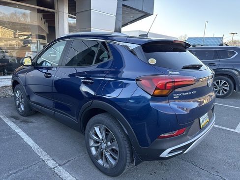 Used 2022 Buick Encore GX Select w/ Experience Buick Package AWD/4WD image 3