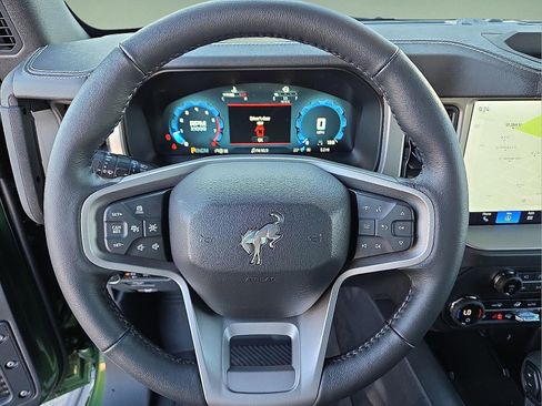 New 2025 Ford Bronco Outer Banks w/ Sasquatch Package AWD/4WD image 24