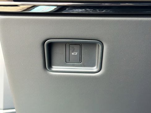 New 2026 Land Rover Range Rover Sport SE image 36