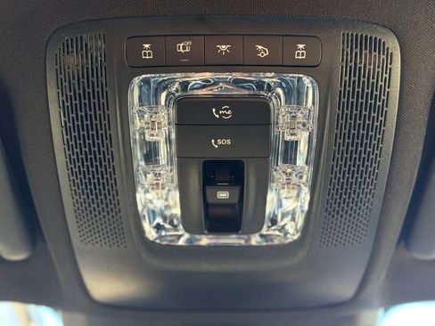 Used 2024 Mercedes-Benz GLB 250 4MATIC image 64