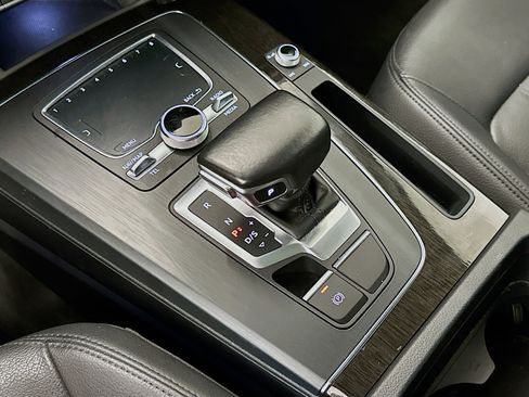 Used 2018 Audi Q5 2.0T Premium image 25