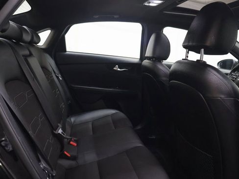 Used 2022 Kia Forte GT-Line w/ GT-Line Premium Package image 12