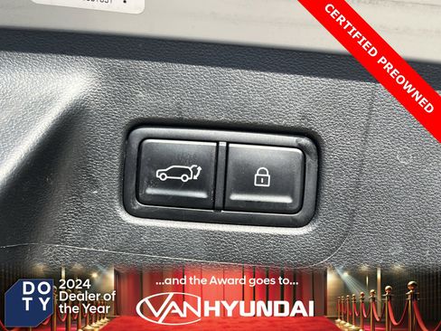 Certified 2025 Hyundai Santa Fe SEL image 17