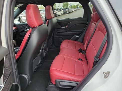 New 2024 Lincoln Corsair Grand Touring image 5
