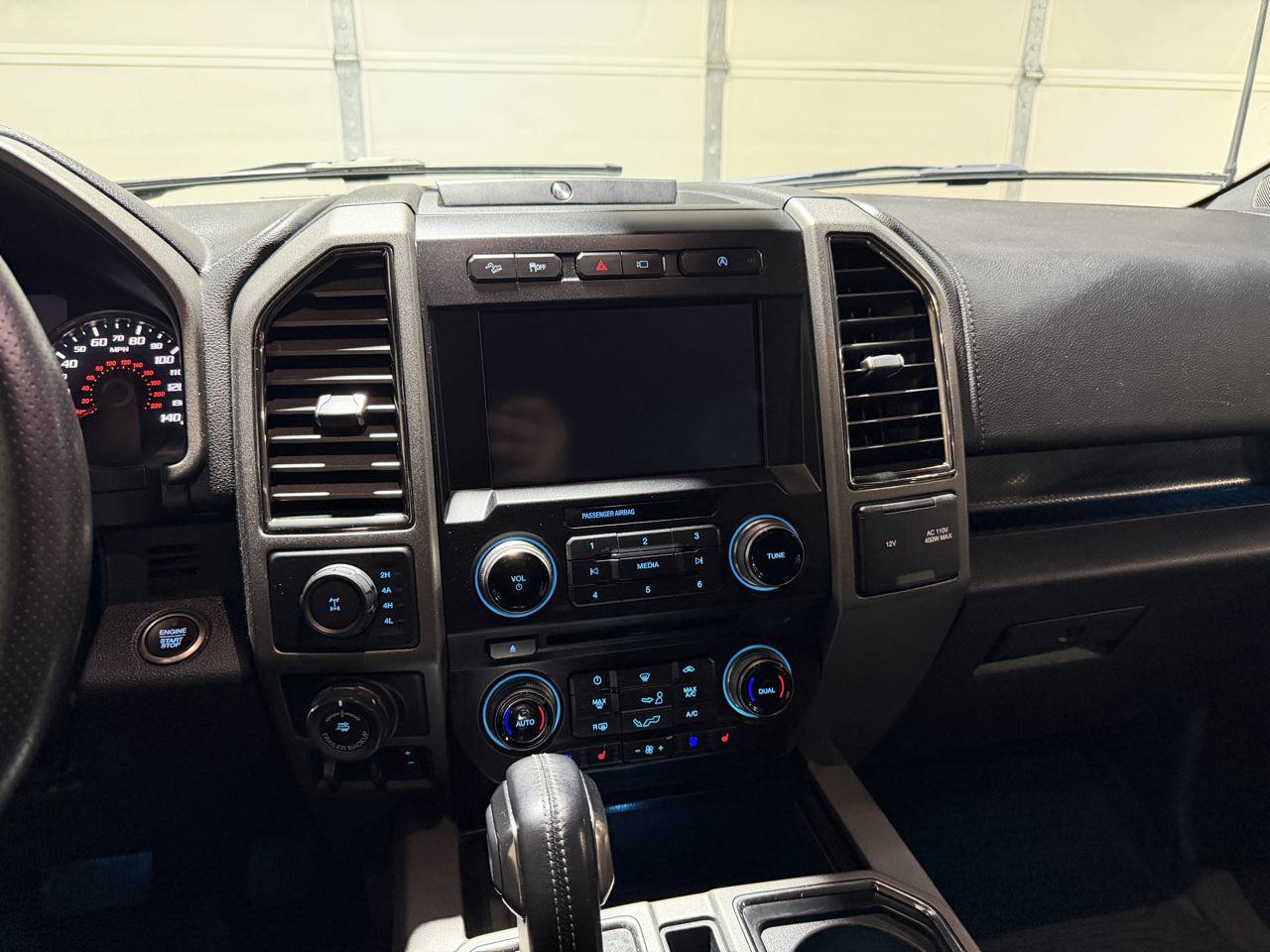 Used 2018 Ford F150 Raptor w/ Equipment Group 802A Luxury AWD/4WD image 14