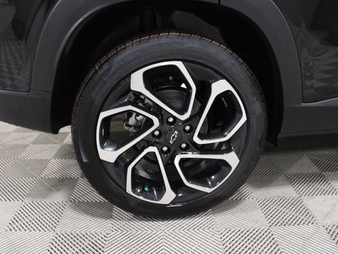 New 2026 Chevrolet Trax RS w/ Sunroof Package FWD image 43