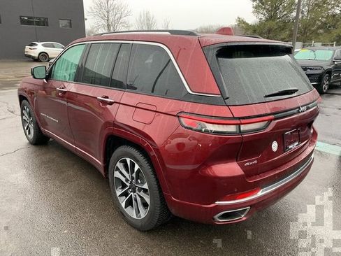 Used 2022 Jeep Grand Cherokee Overland AWD/4WD image 2