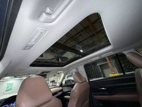Used 2024 Toyota Grand Highlander AWD image 25