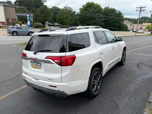Used 2018 GMC Acadia Denali w/ Technology Package AWD/4WD image 7