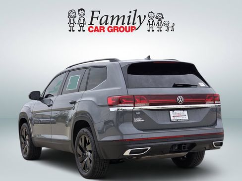 New 2026 Volkswagen Atlas SE FWD image 3