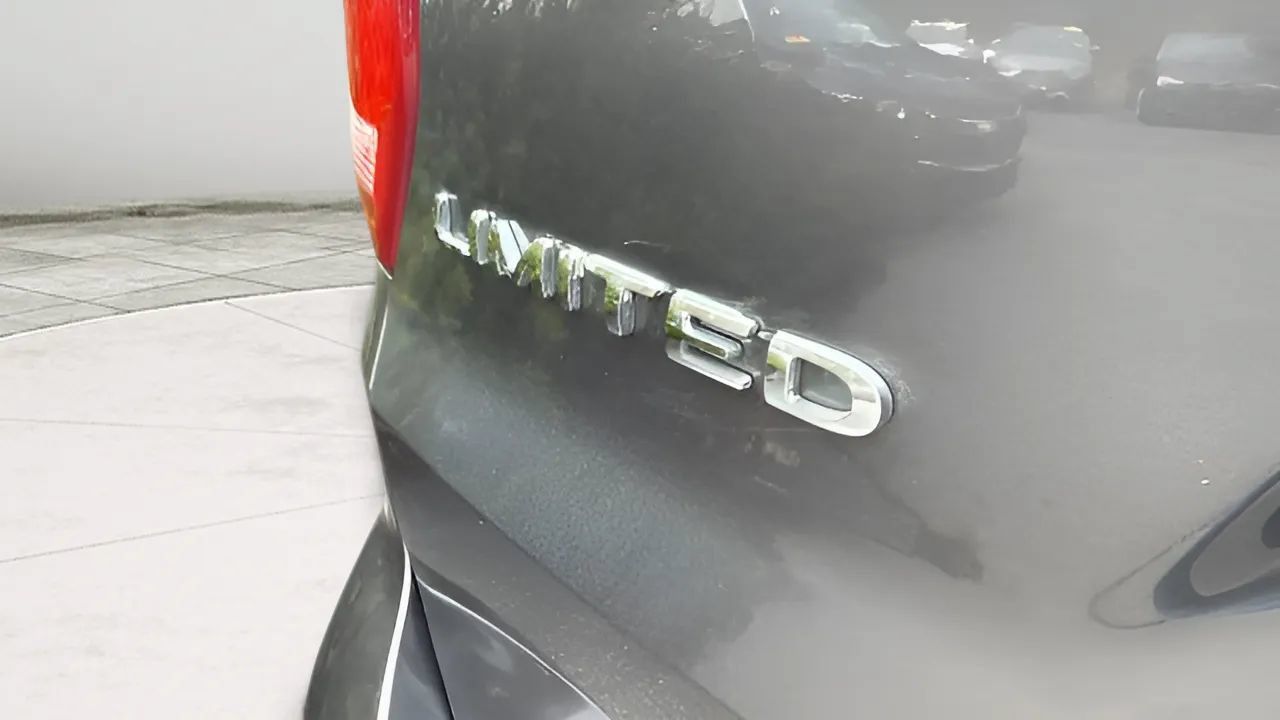 Used 2016 Ford Explorer Limited AWD/4WD image 28