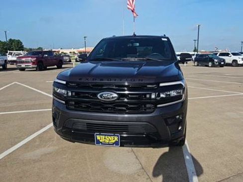 Used 2024 Ford Expedition Limited RWD image 3