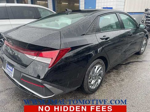Used 2024 Hyundai Elantra SEL FWD image 3