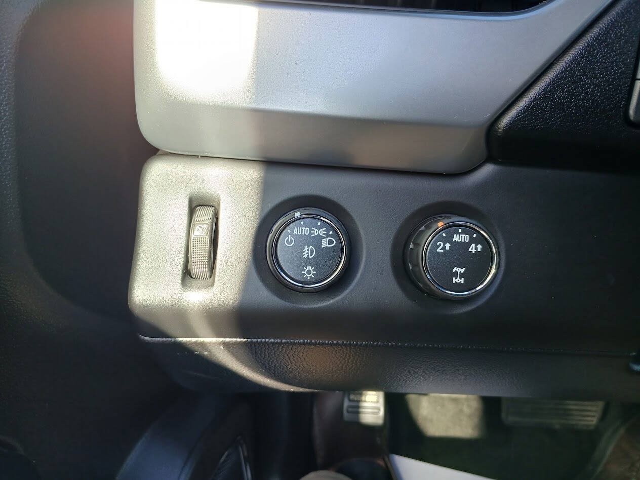 Used 2016 Chevrolet Tahoe LT AWD/4WD image 18