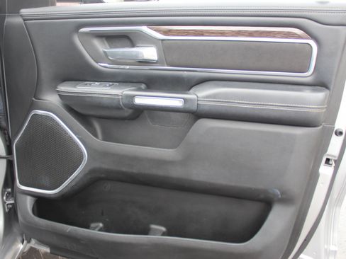 Used 2019 RAM 1500 Laramie w/ Off Road Group image 33