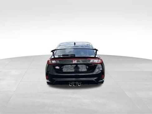 Used 2023 Honda Civic Type R image 6