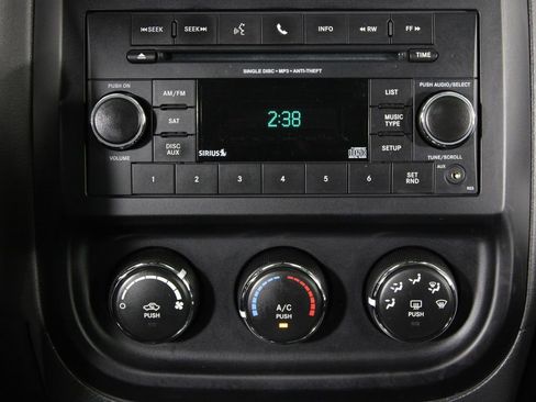 Used 2017 Jeep Compass Sport image 5