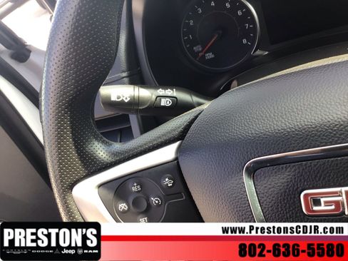 Used 2024 GMC Terrain SLE AWD/4WD image 13