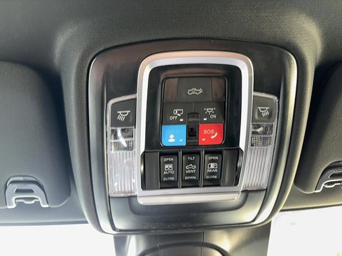New 2026 RAM 2500 Laramie AWD/4WD image 38