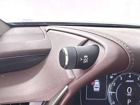 Used 2021 Lexus ES 300h w/ Premium Package image 28