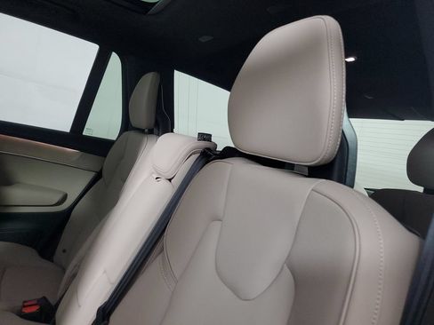 Used 2026 Volvo XC90 B6 Plus w/ Protection Package Premier AWD/4WD image 13