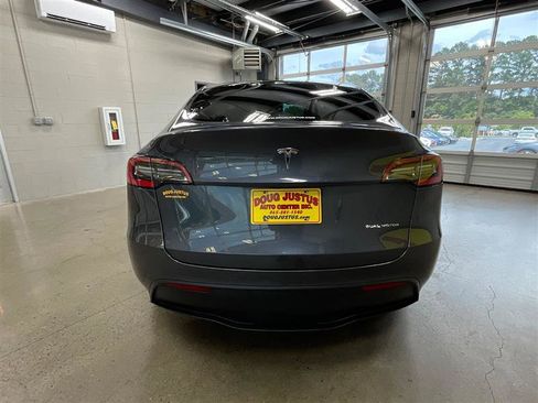 Used 2021 Tesla Model Y Long Range AWD/4WD image 4